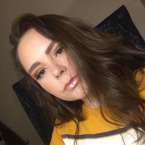 Meet your Posher, Kenzie